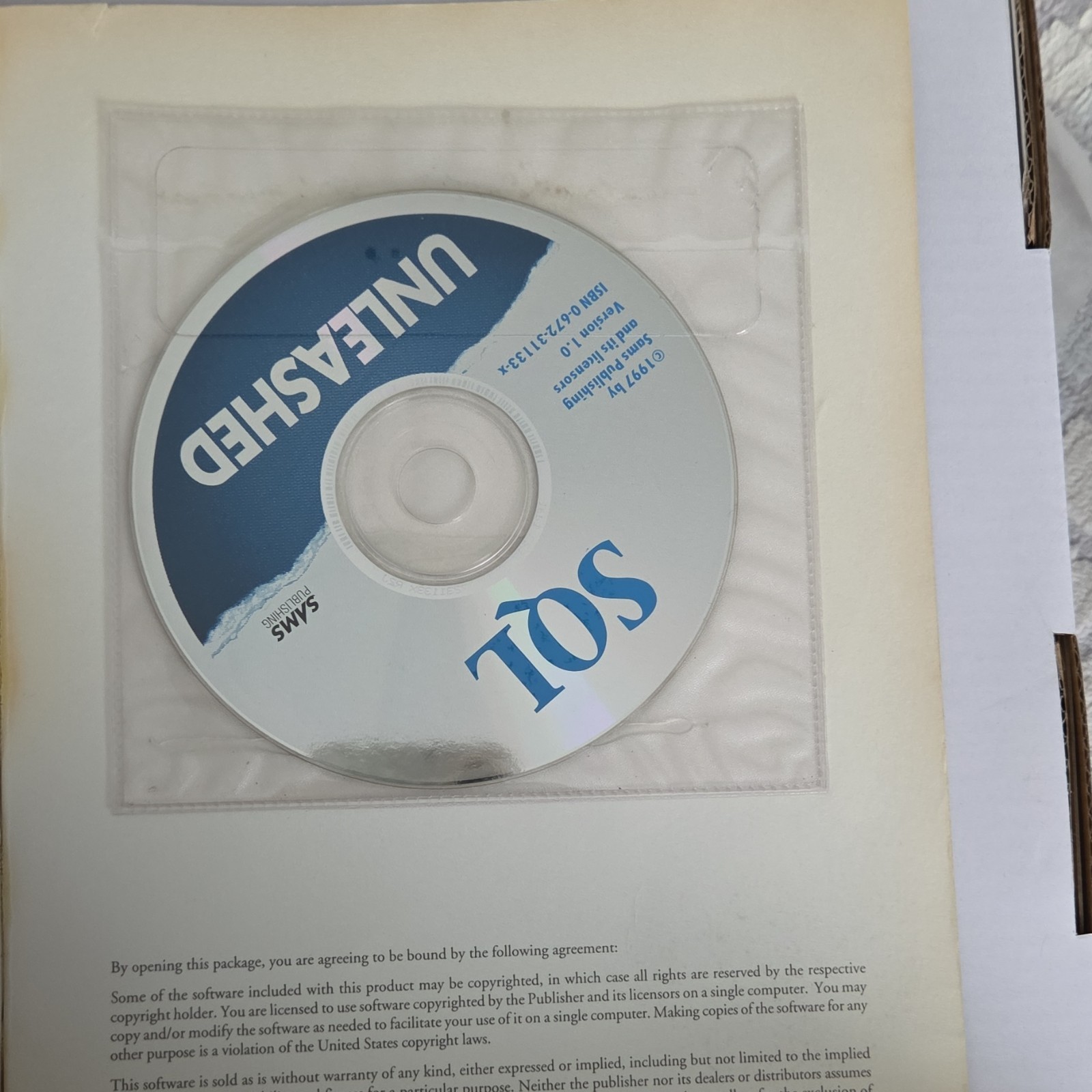 SQL Unleashed Hans Ladanyi Paperback First Edition SAMS Publishing 1997 CD-ROM