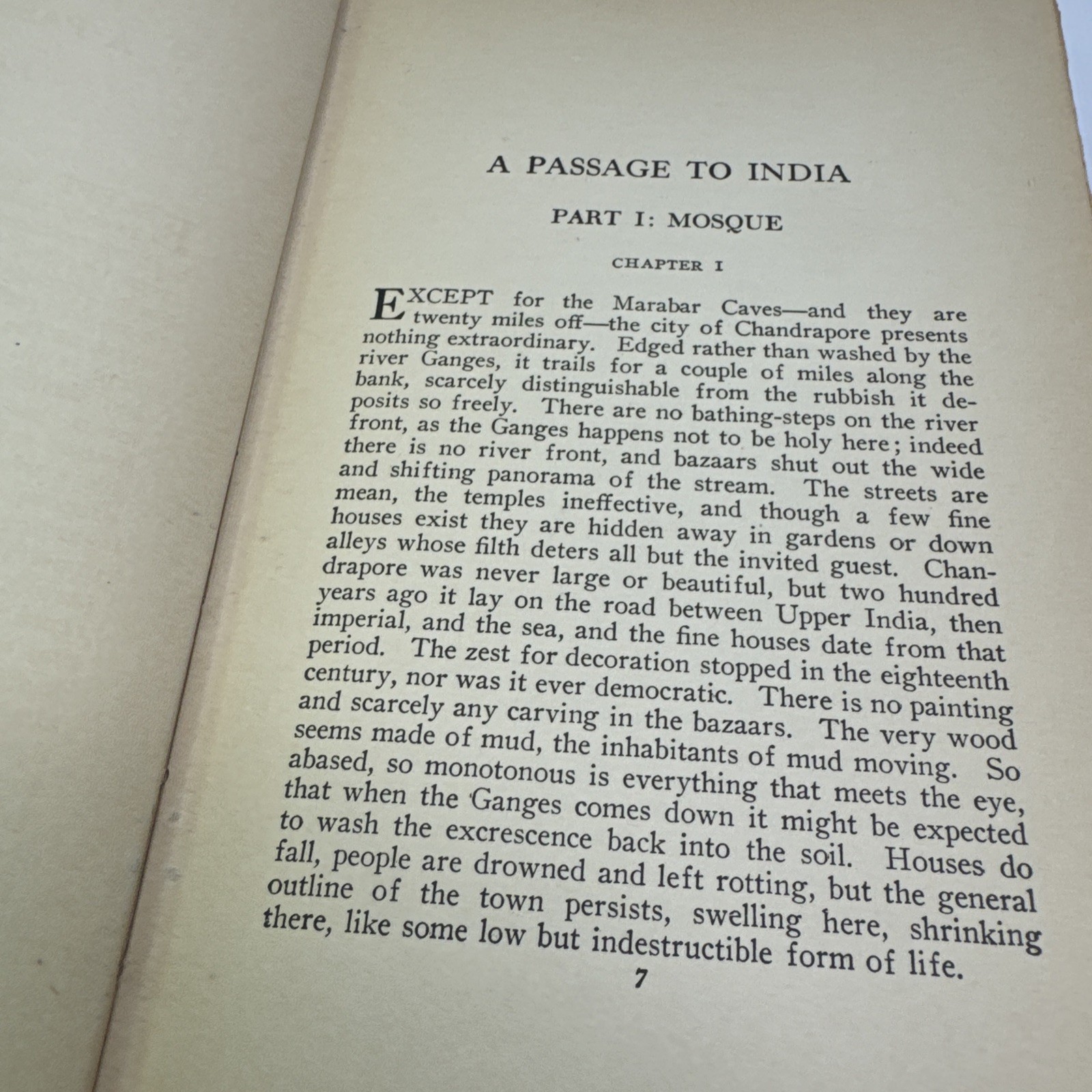 A Passage to India E. M. Forster 1924 HC Grosset & Dunlap Publishers Antique