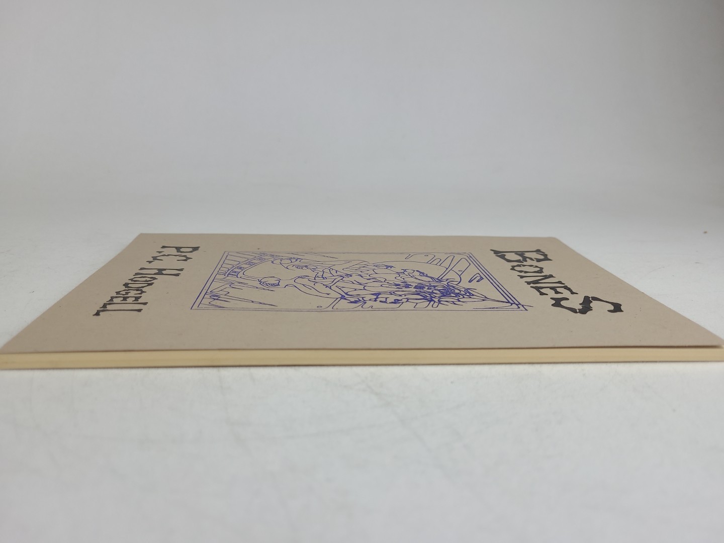 *SIGNED* Bones by P. C. Hodgell 1993 Chapbook Paperback Hypatia Press