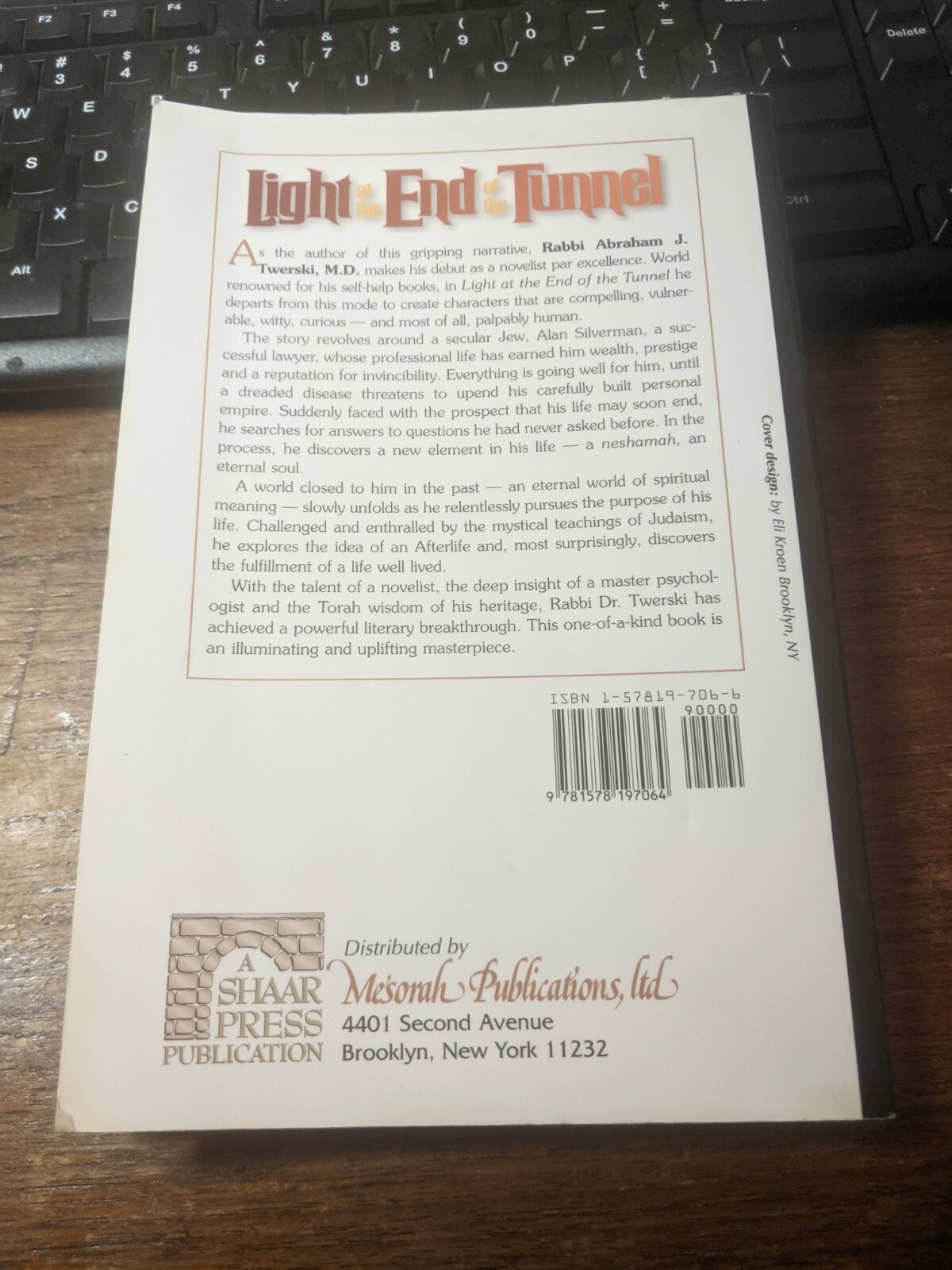 LIGHT AT END OF THE TUNNEL Abraham J. Twerski paperback, rare, 1st Ed mint cond