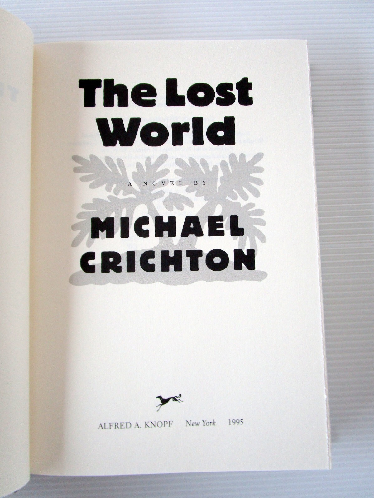 THE LOST WORLD by Michael Crichton Hardcover 1995 First Trade Edition