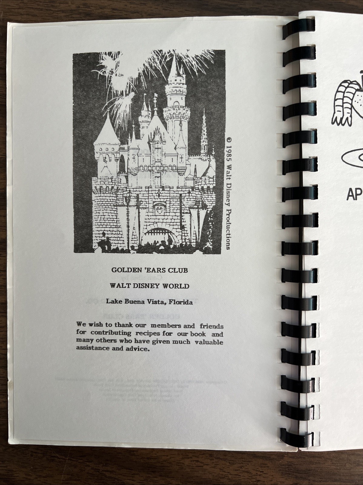 Walt Disney World Golden ‚Ears Club Cook book Cookbook Favorite Recipes RARE