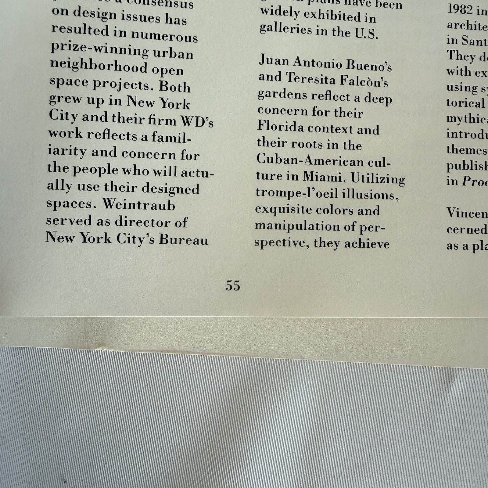 Transforming the American Garden: 12 New Landscape Designs Harvard PB 55 Pages