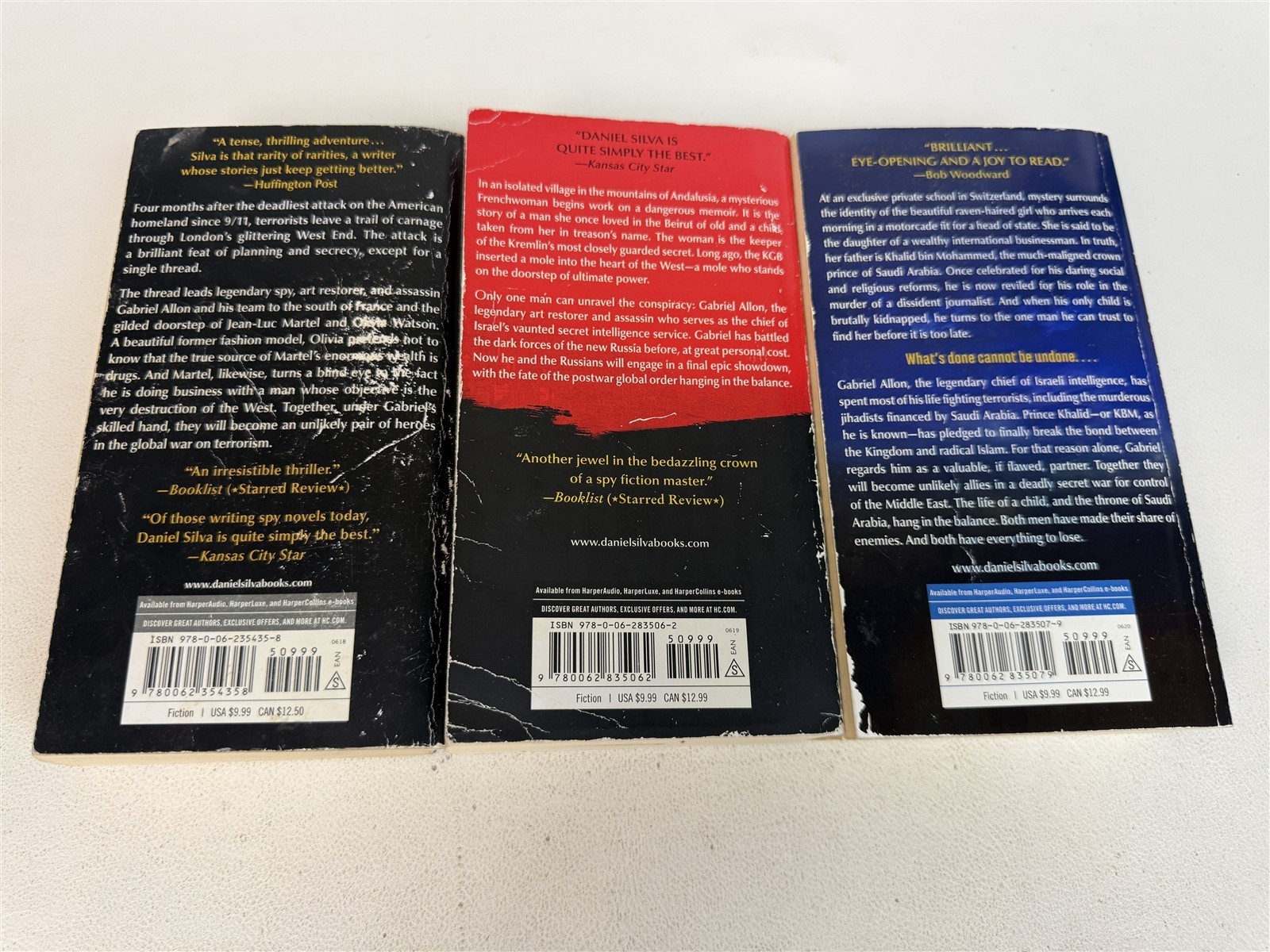 Daniel Silva Lot 22 Paperbacks including 19 Gabriel Allon series