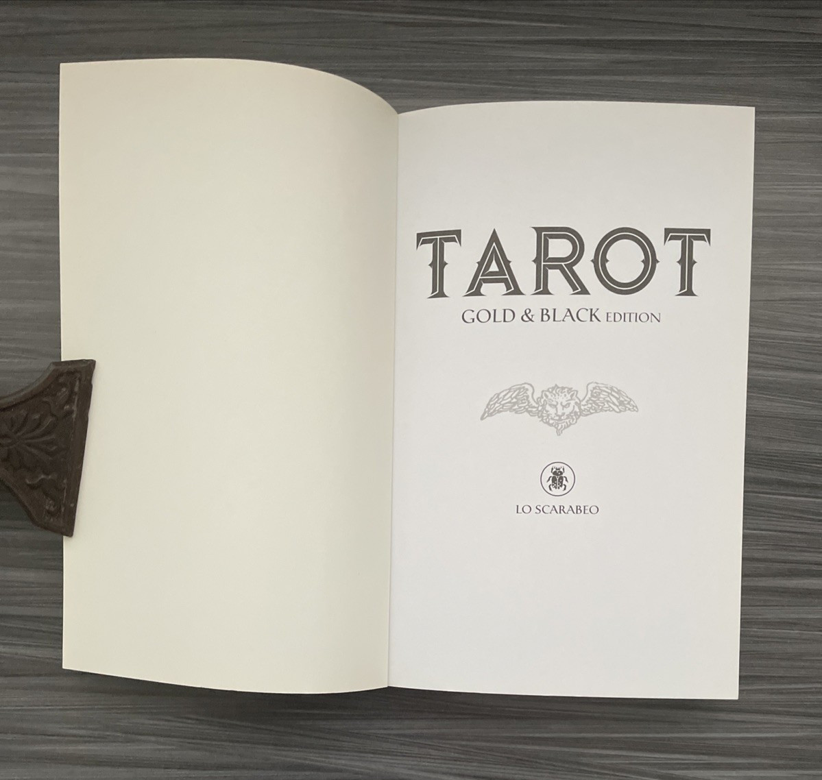 Tarot Black And Gold Edition – Lo Scarabeo – 128 Pages Guidebook – Book Only