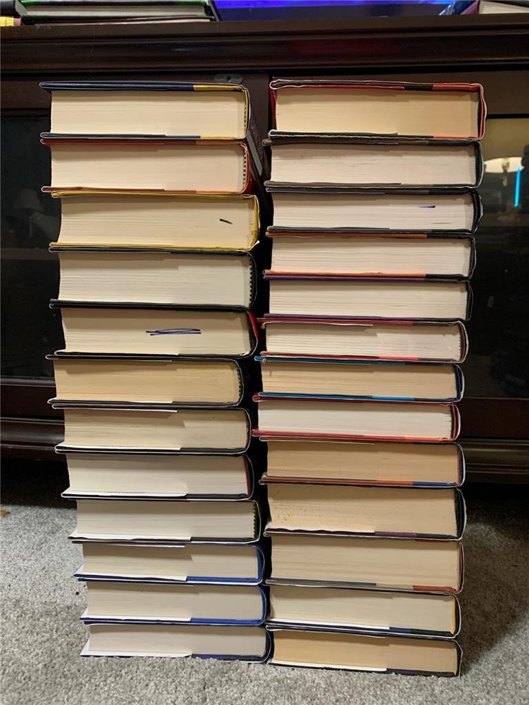 Lot 25 COMPLETE Gabriel Allon 1-25 Danial Silva The Kill Artist Hardcover