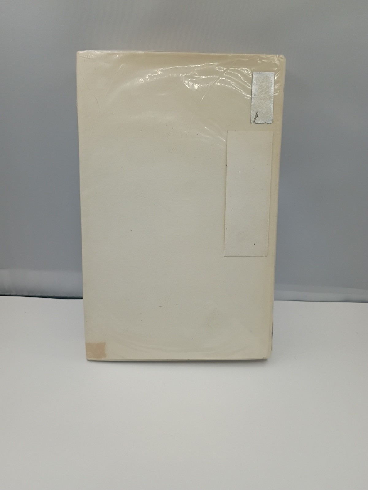 LEGACY OF FLIGHT: THE GUGGENHEIM CONTRIBUTION TO AMERICAN By Richard Hallion VG+