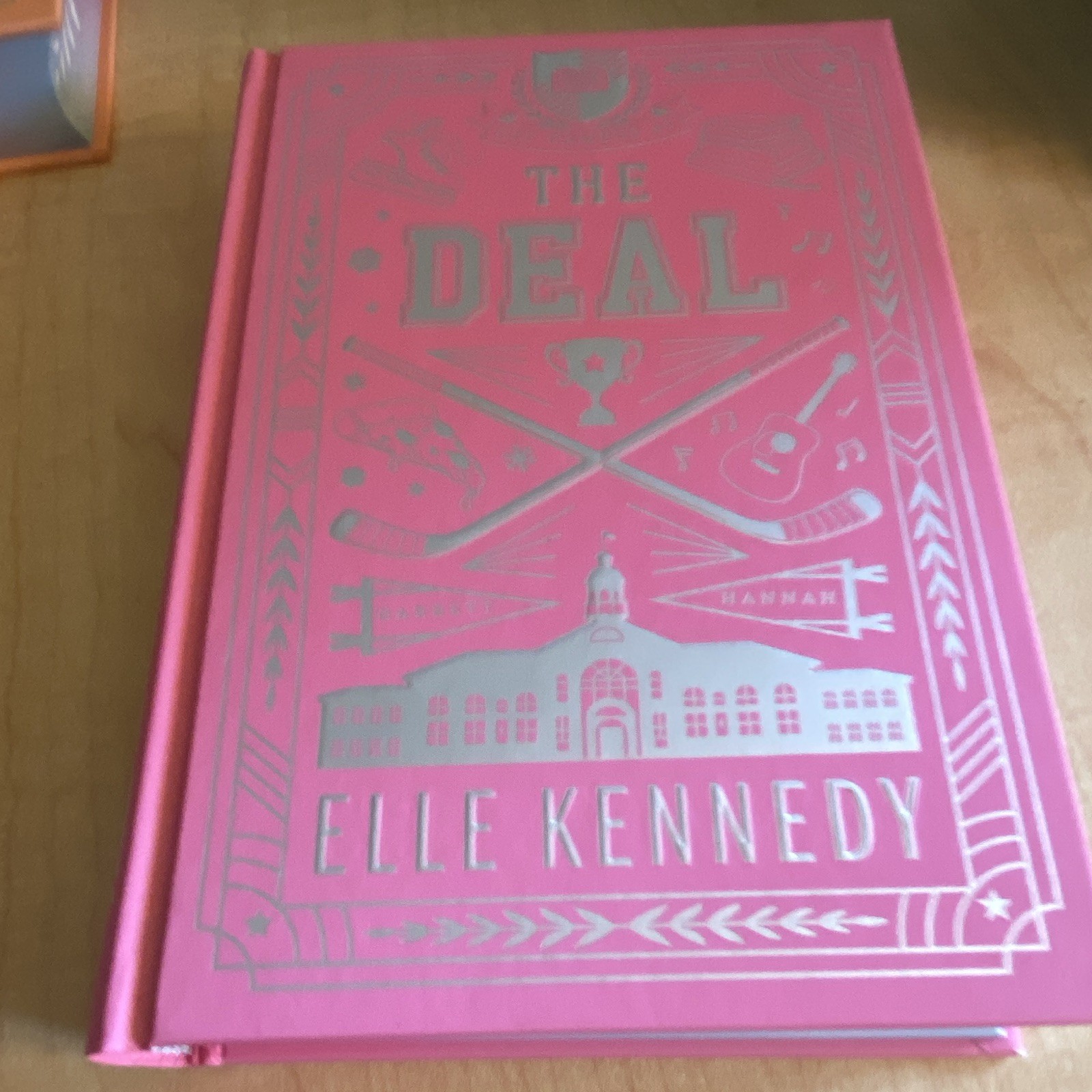 The Deal (Off-Campus) by Elle Kennedy, Bloom Books, YA Romance Novel, HC