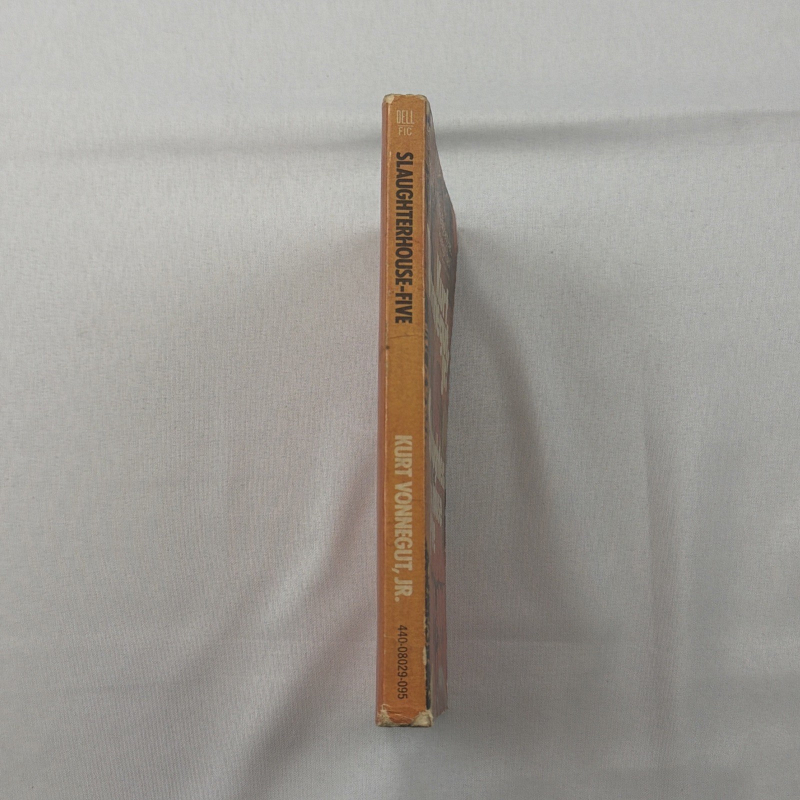 SLAUGHTERHOUSE-FIVE BY Kurt Vonnegut, Jr. 1ST DELL PRINTING Vintage Paperback