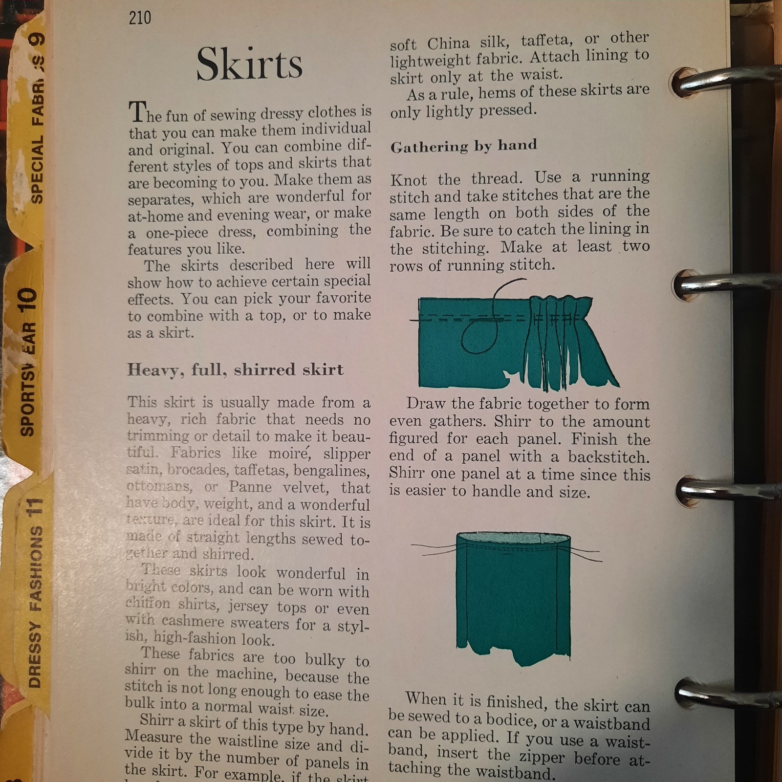 Vintage Better Homes and Gardens Sewing Book In 5 Ring Binder~1970~356 Pages