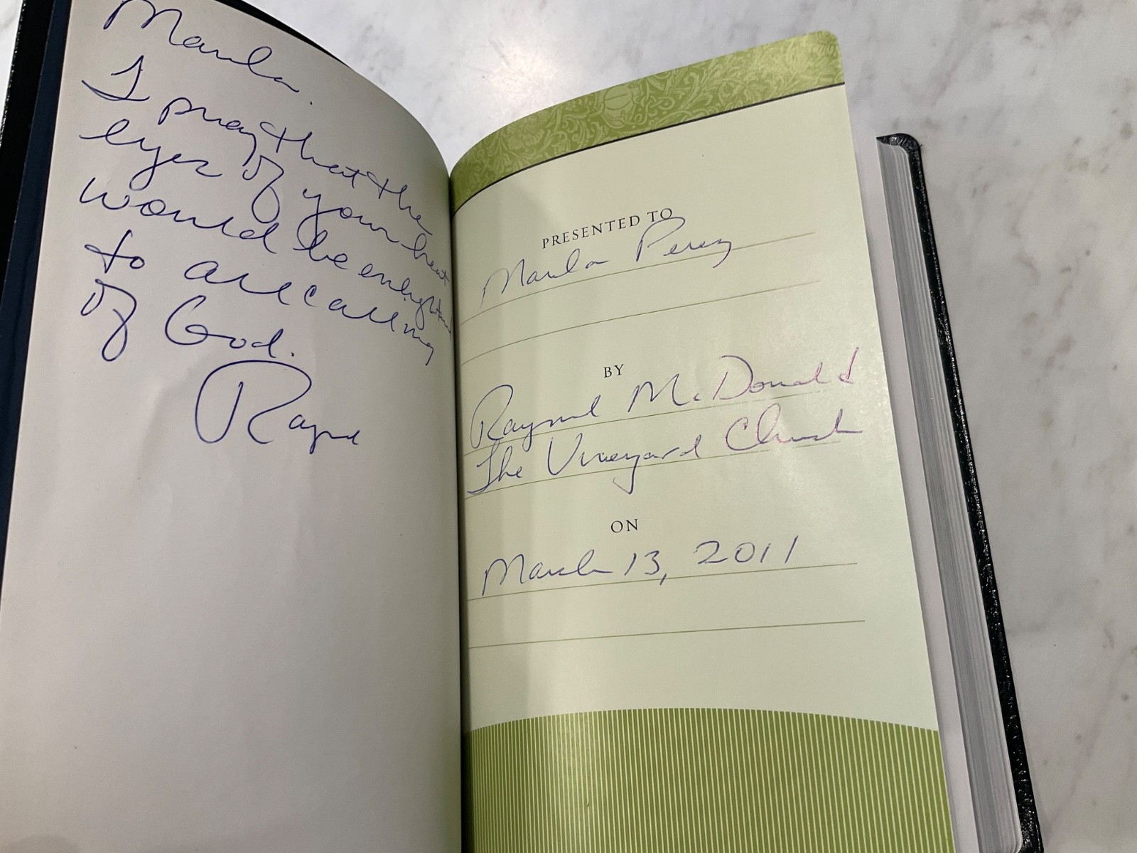 NIV Thinline Bible 2005 Navy Blue Bonded Leather Text 1984