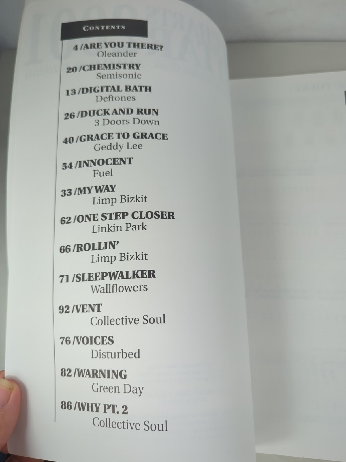 ROCK CHARTS GUITAR 2001 SUMMER EDITION: AUTHENTIC GUITAR Tab Edition