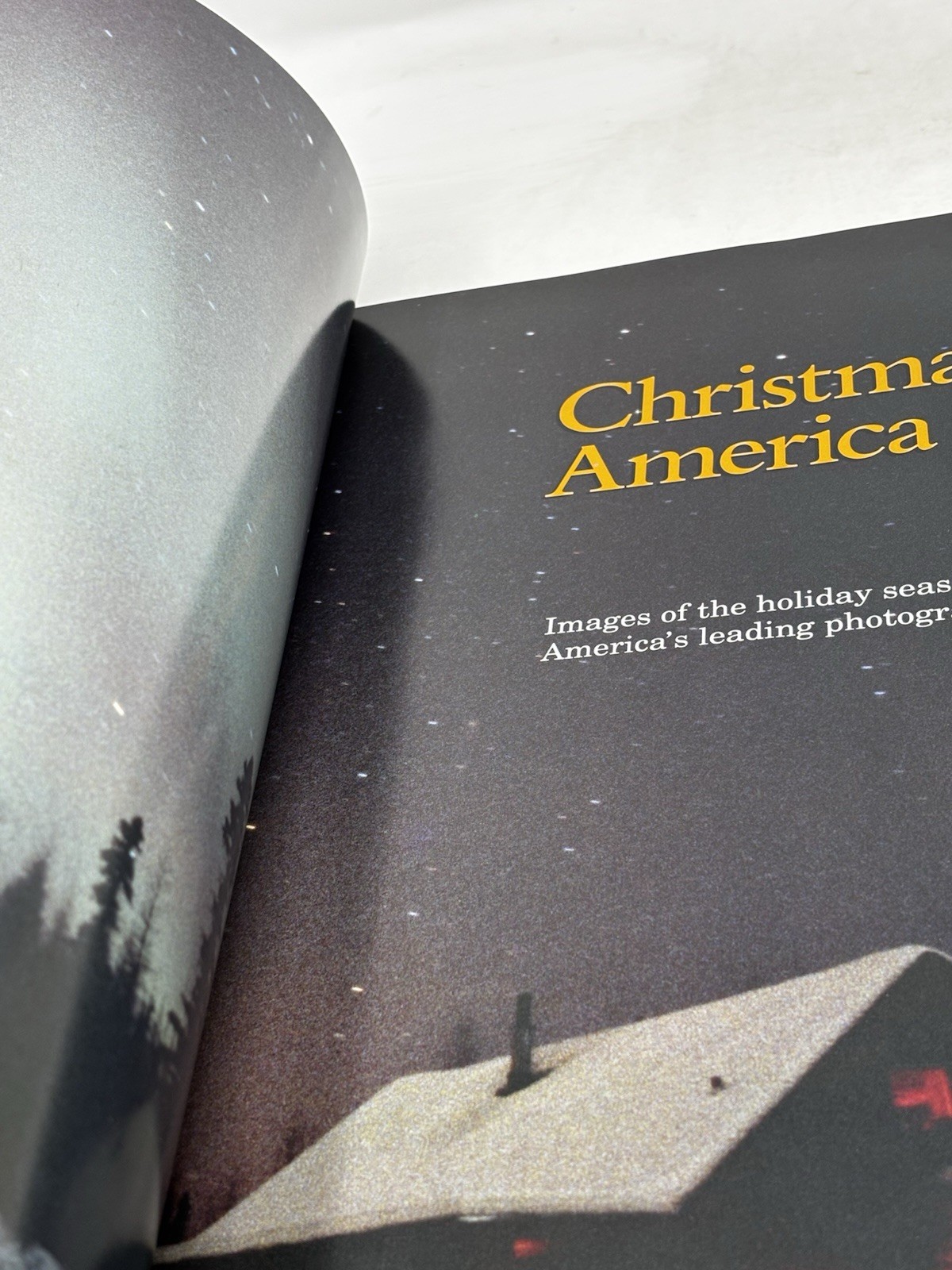 Christmas in America HC DJ 1988 15″ x 10 1/2″ x1″ 208 pgs Photos