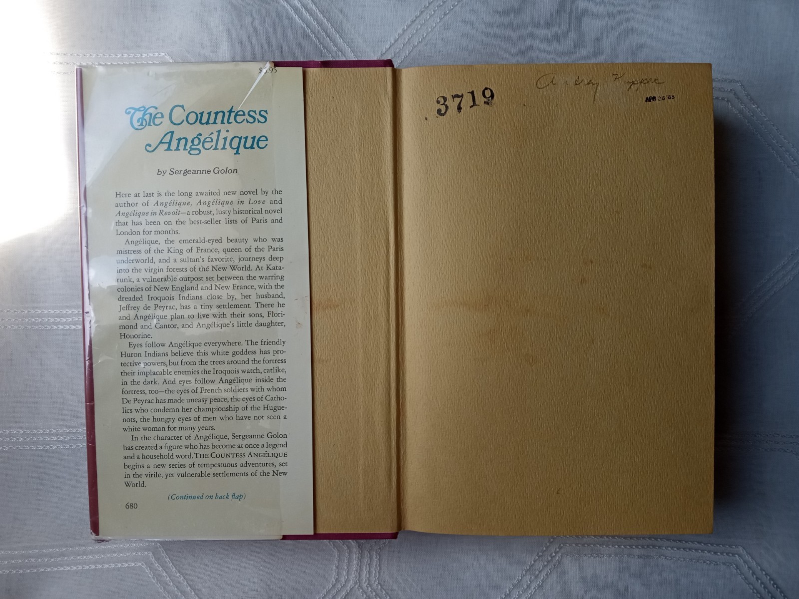 Countess Angelique Sergeanne Golon Hardcover 1st American Edition 1968 Vintage