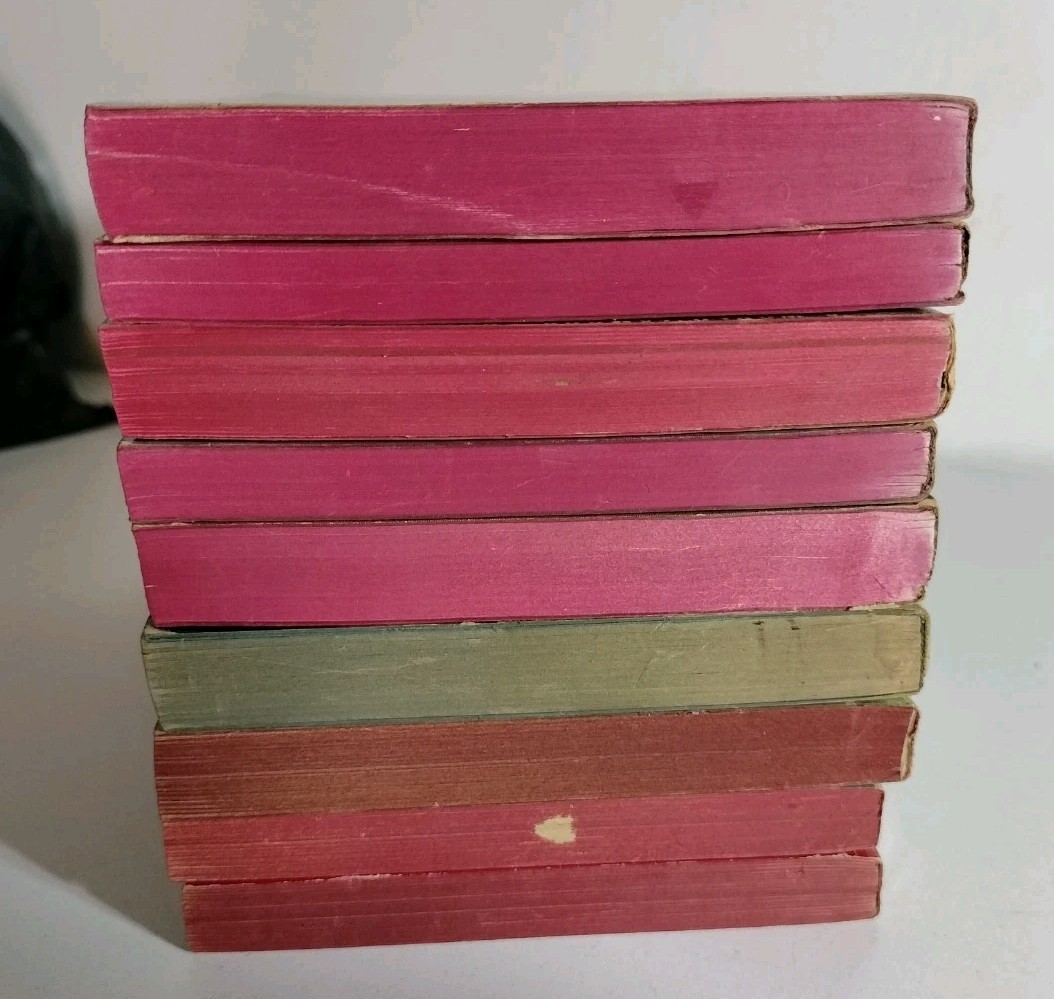 Vintage Pocket Books • 8 First Printings • 1940s–50s Pulp Lot Of 9 Paperbacks