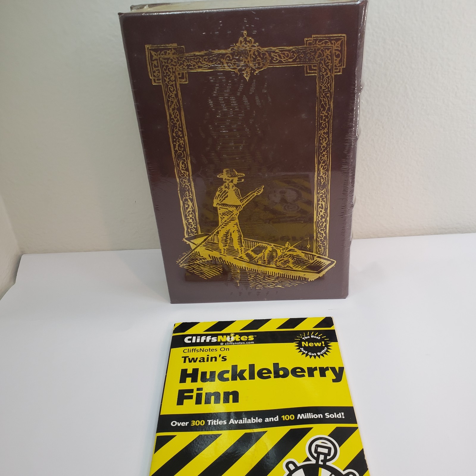 Adventures of Huckleberry Finn Tom Sawyer’s Companion Mark Twain + Cliff Notes