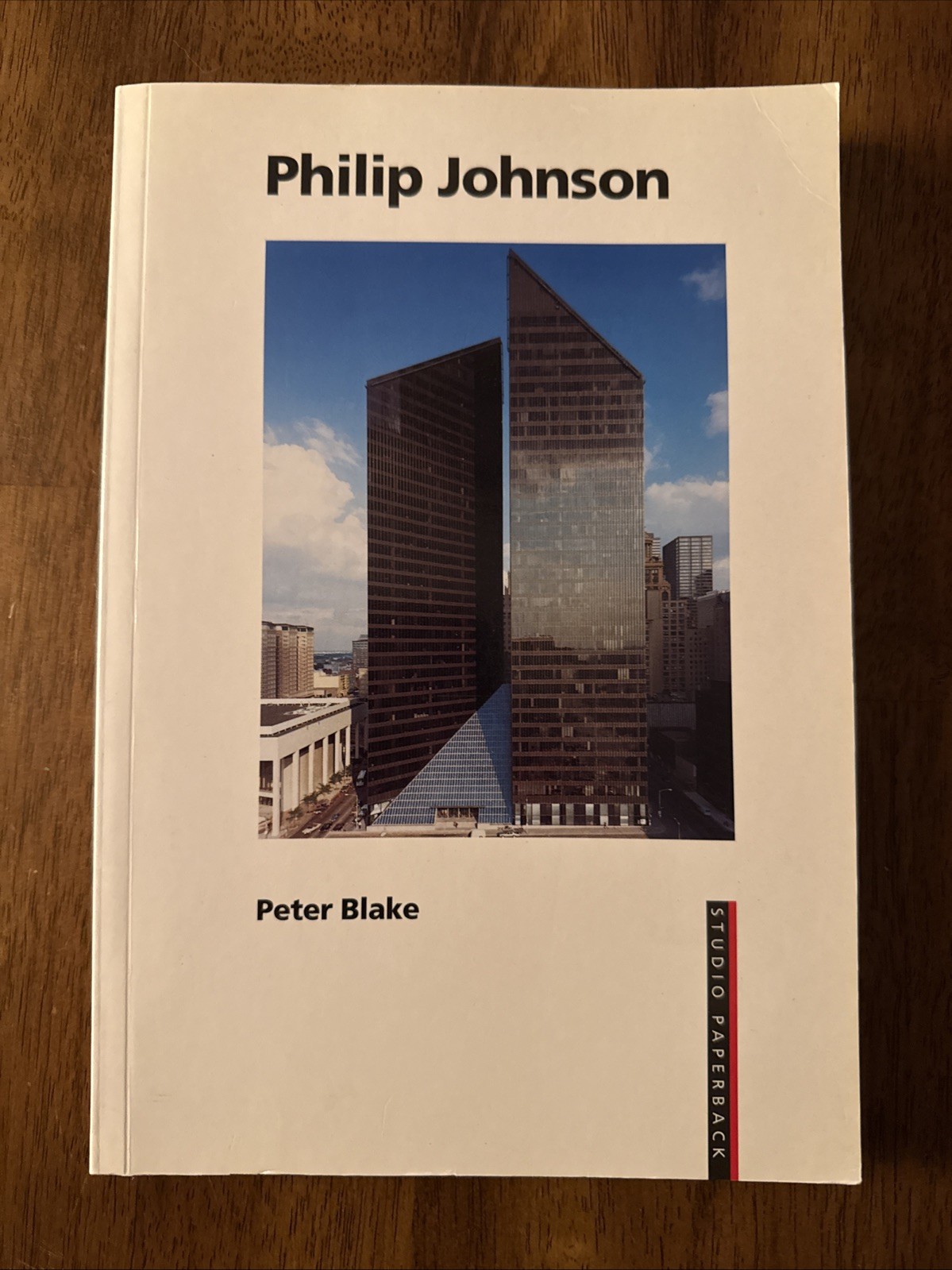 Philip Johnson by Peter Blake – English & German architecture book – VERY GOOD
