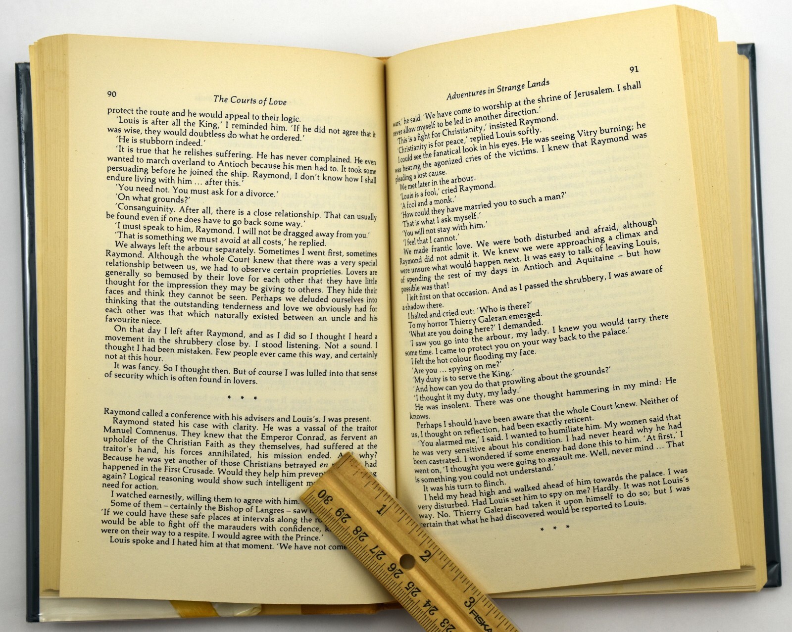 The Courts of Love: The Story of Eleanor of Aquitaine Queens of England – GOOD