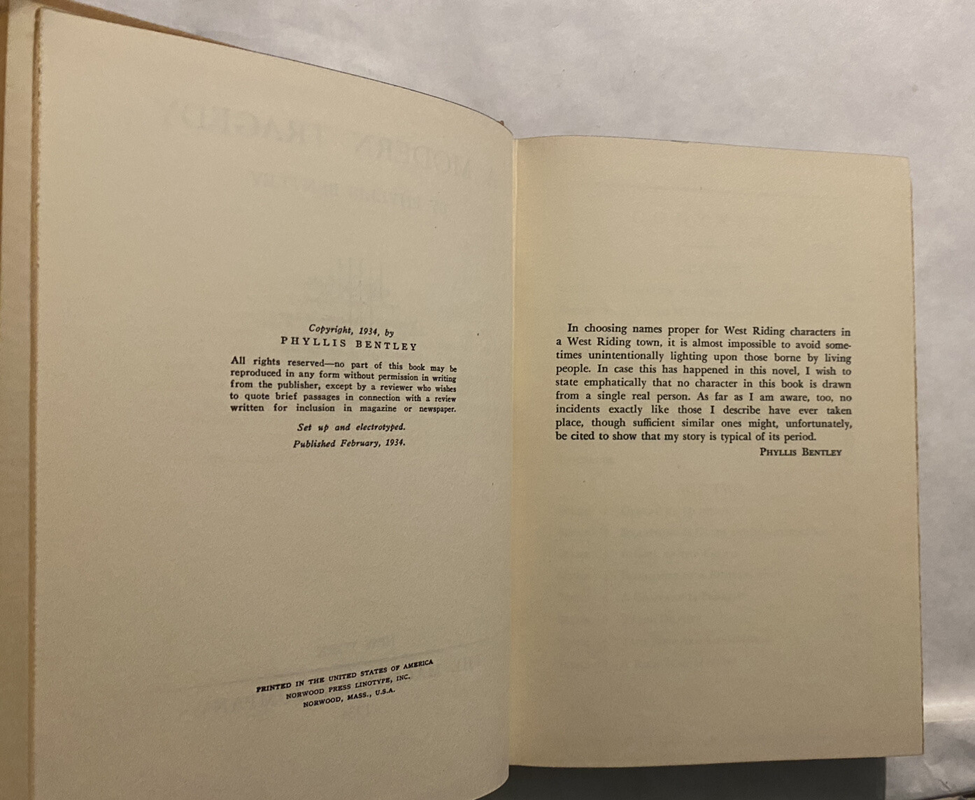 Phyllis Bentley A MODERN TRAGEDY Macmillan Company 1934 First Printing (HB)