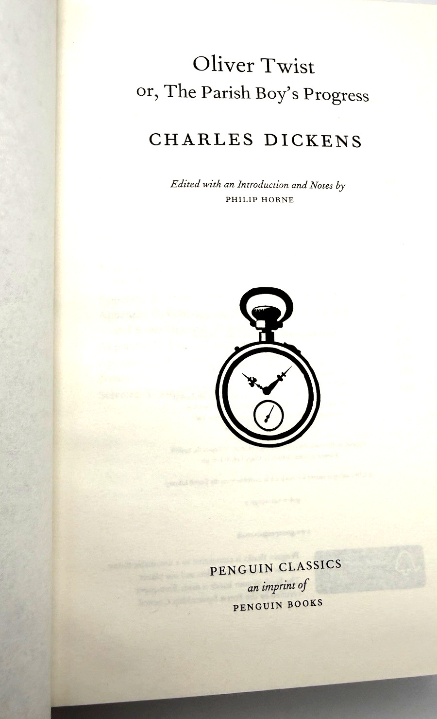 Oliver Twist by Charles Dickens (Penguin Clothbound Classics)
