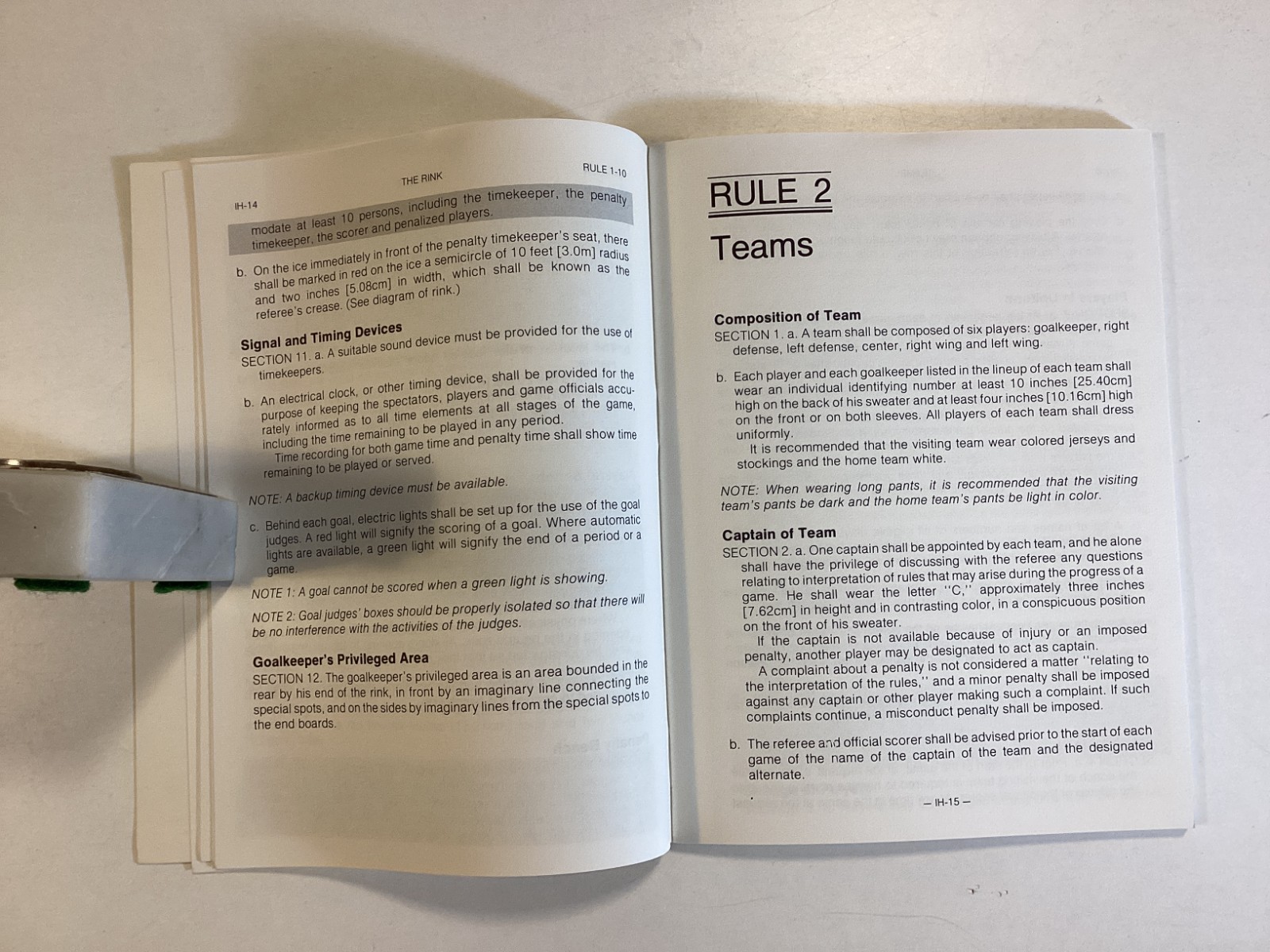 1984 NCAA Men’s Ice Hockey Rules and Interpretations – 97 Pages – Free Shipping