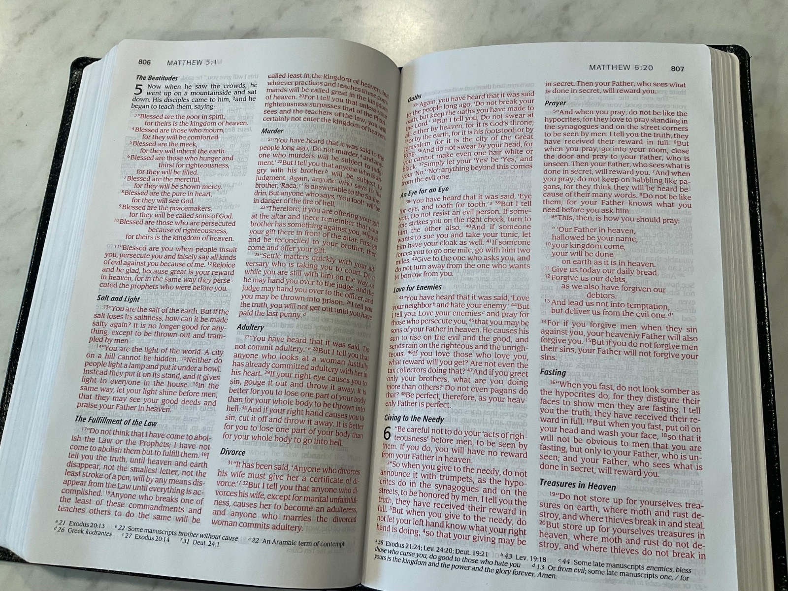NIV Thinline Bible 2005 Navy Blue Bonded Leather Text 1984