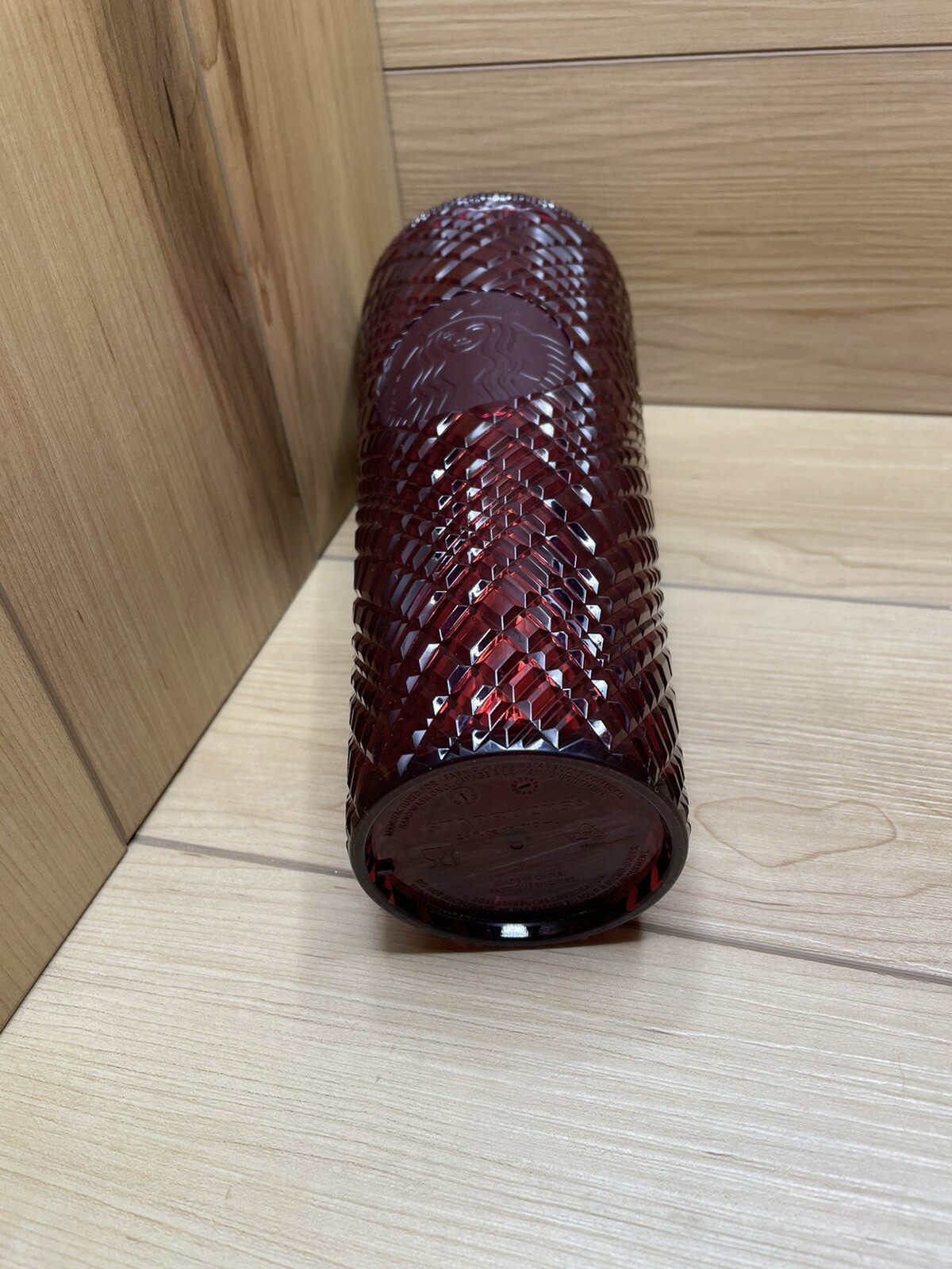 Starbucks 2022 Holiday Merlot Red Jeweled Venti 24 oz Tumbler Limited Ed.- Read