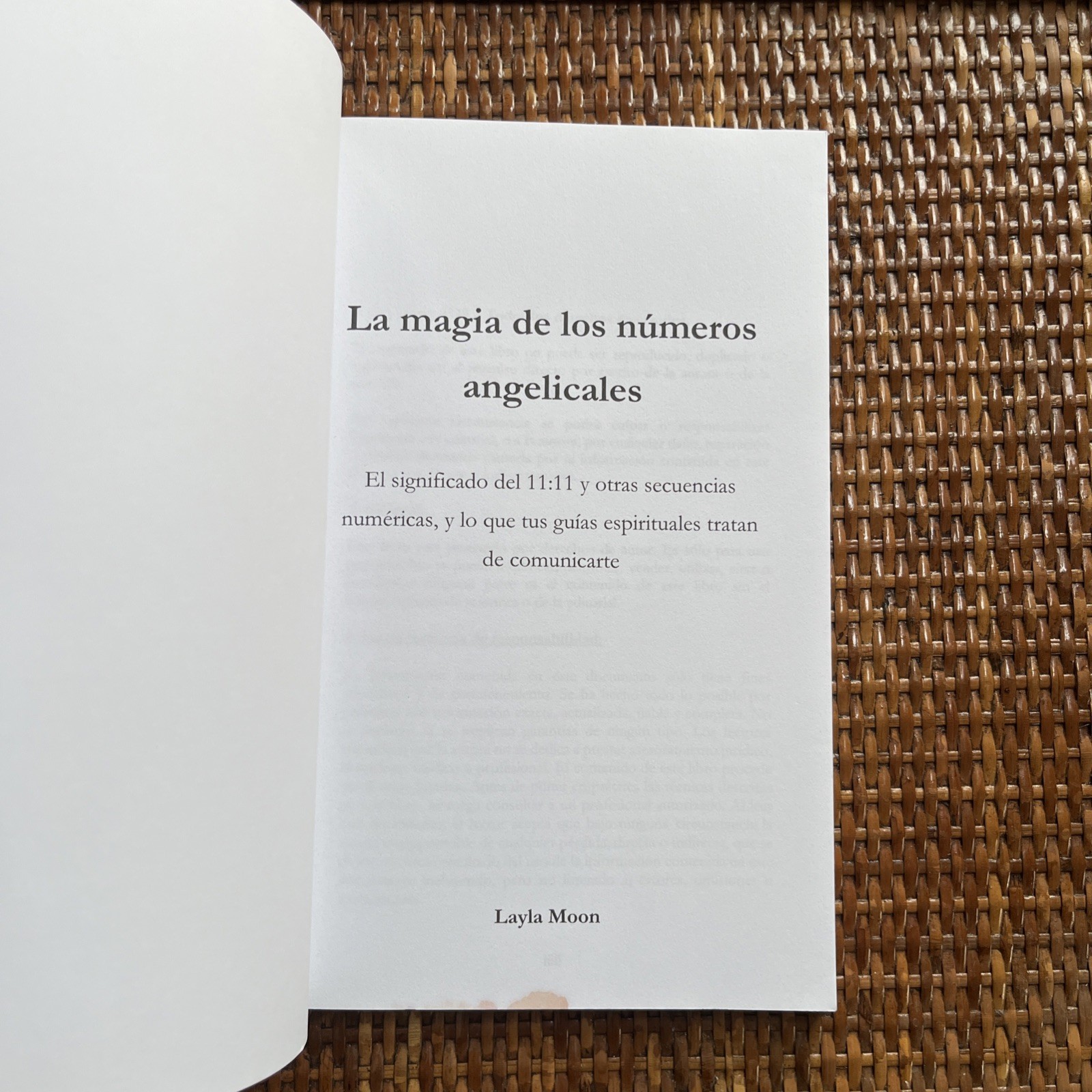 Layla Moon Books – Lot Of 3 – Paperback – Números Angelicales- El Único Libro –