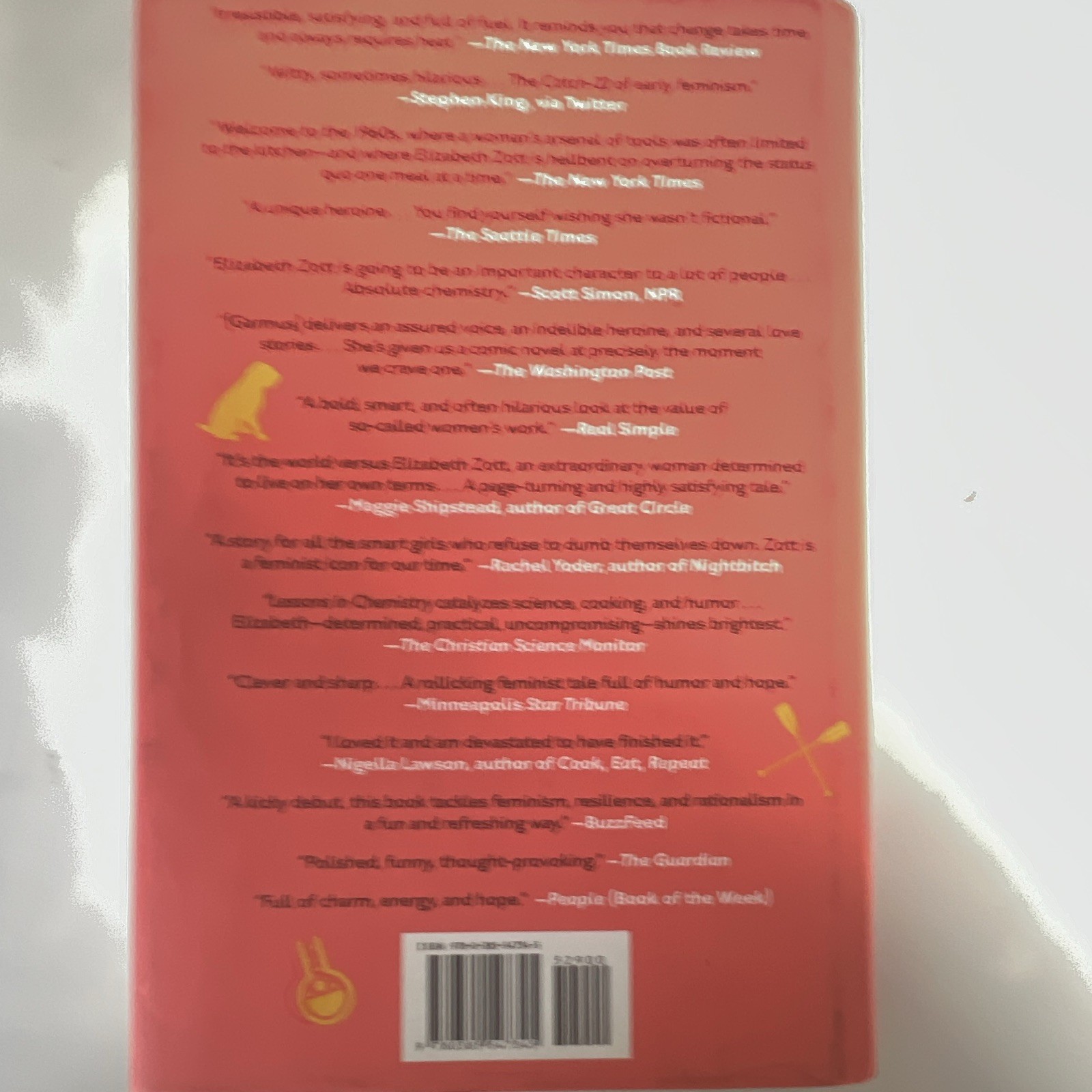 Lessons in Chemistry by Bonnie Garmus Hardcover w/ Dust Jacket