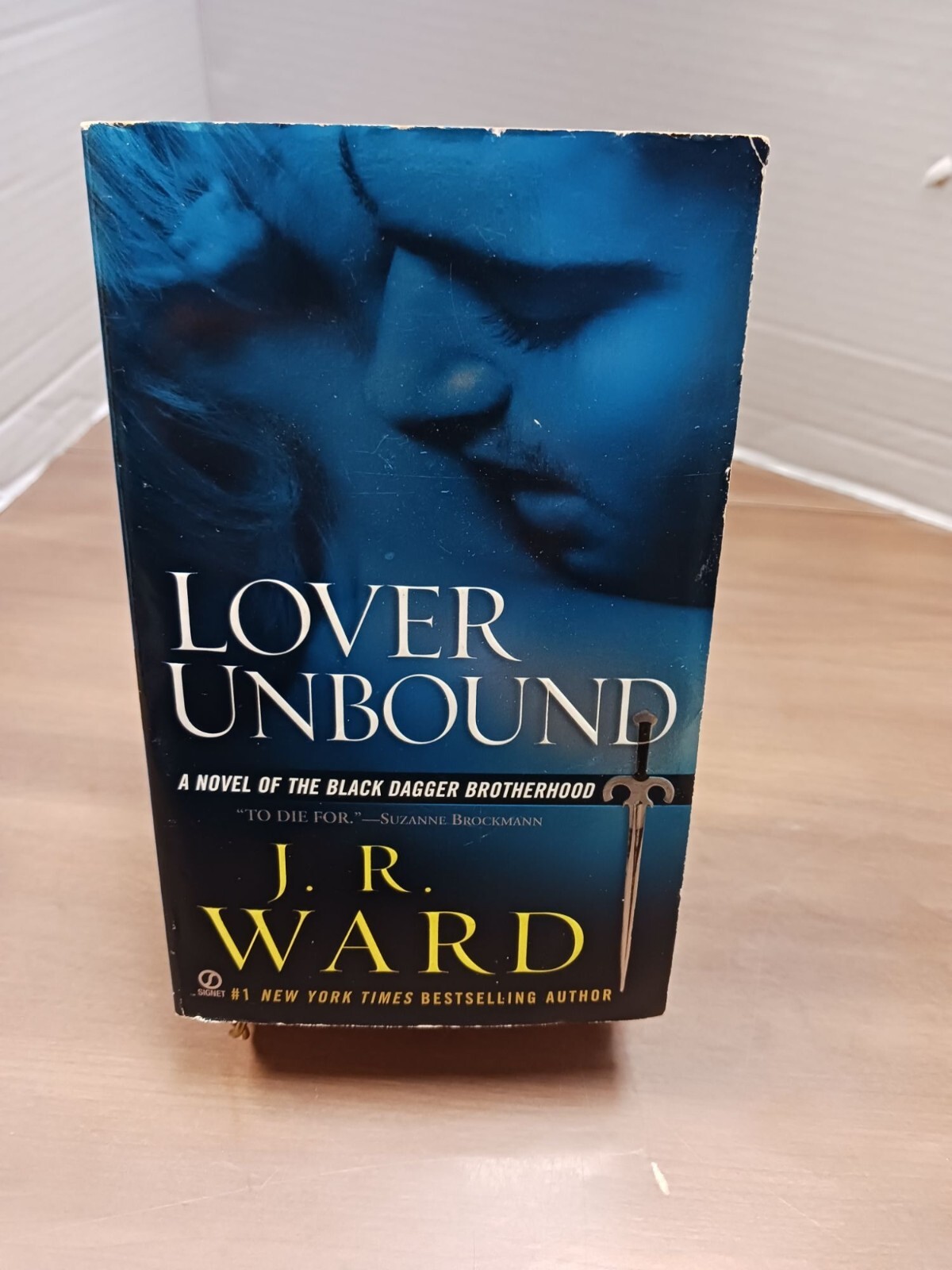 Lover Unbound (Black Dagger Brotherhood, Book 5) Mass Market Paperback – Septemb