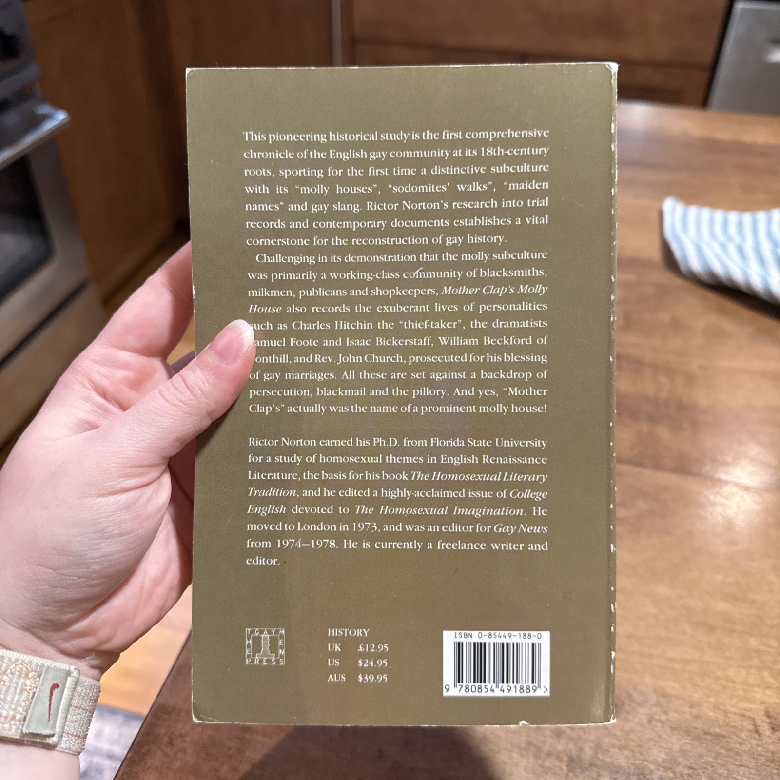 Mother Clap’s Molly House : Gay Subculture in England, 1700-1820 by Rictor Norto