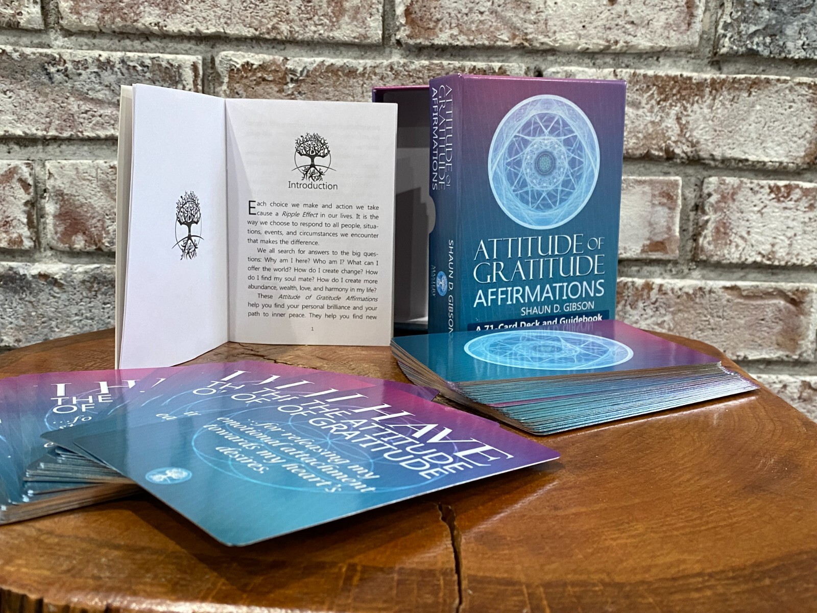 Gratitude Affirmations Daily Guidence 71 Card Deck & Guide Book