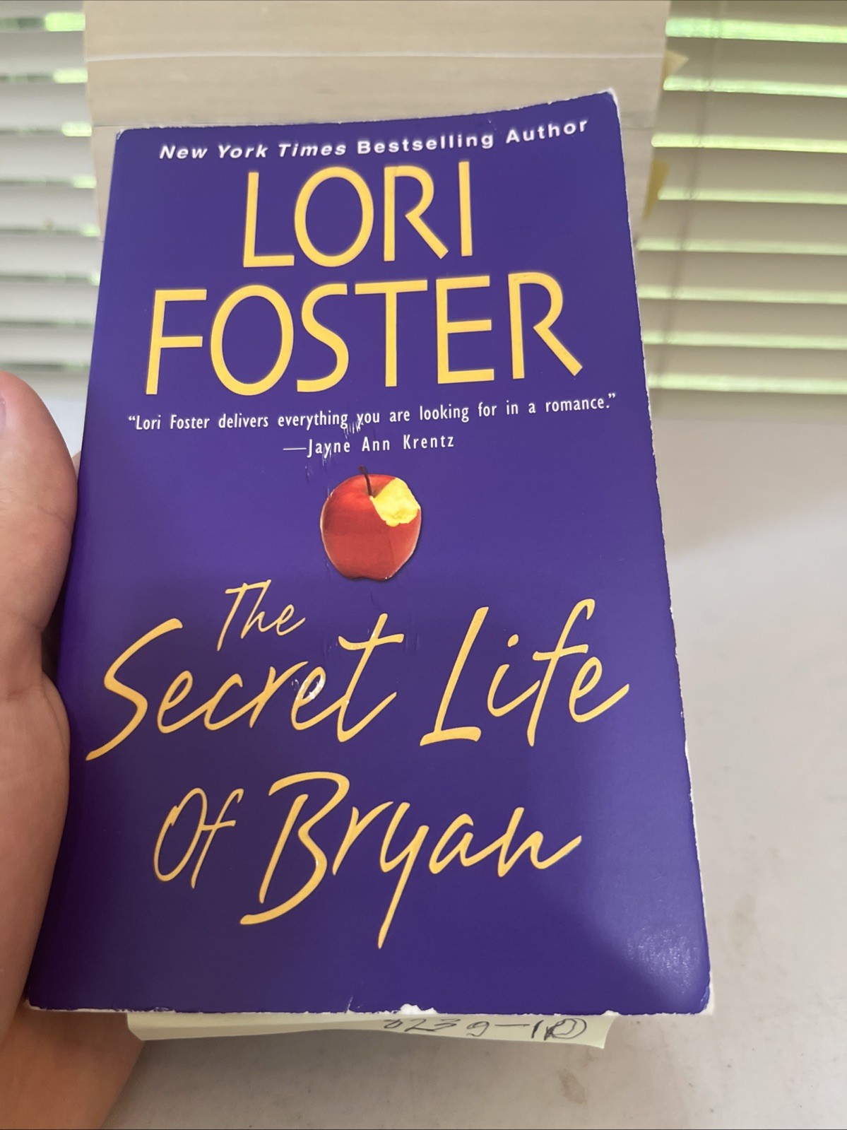 Lot of 10 – Lori Foster – Romance – Free Shipping