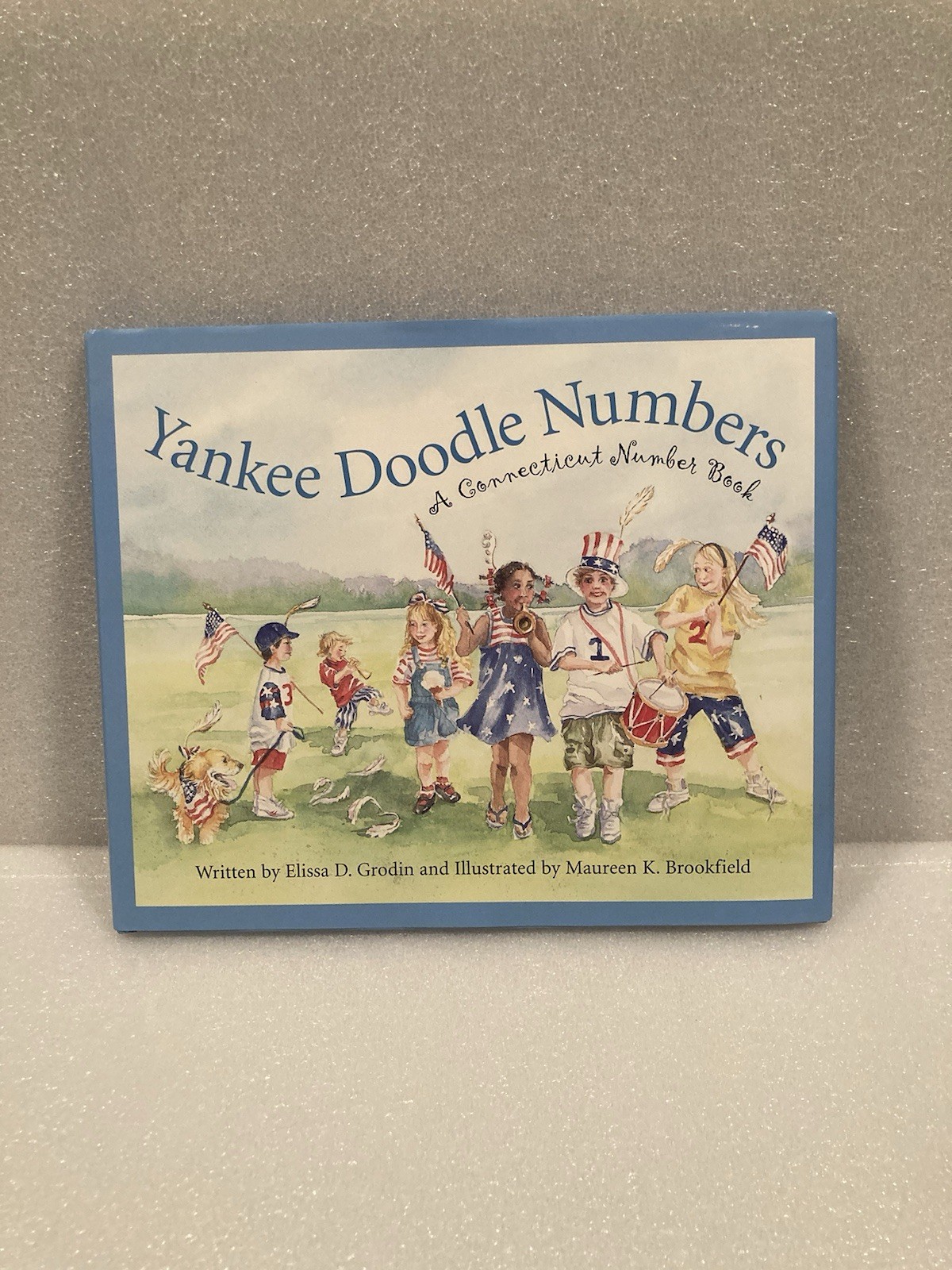 YANKEE DOODLE NUMBERS: A CONNECTICUT NUMBER BOOK HARDCOVER (40 pages)