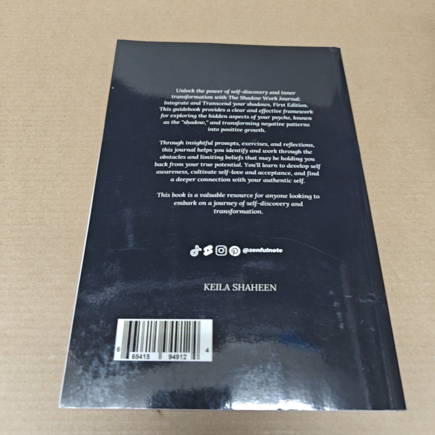 The Shadow Work Journal A Guide to Integrate and Transcend your Shadows (7-1)