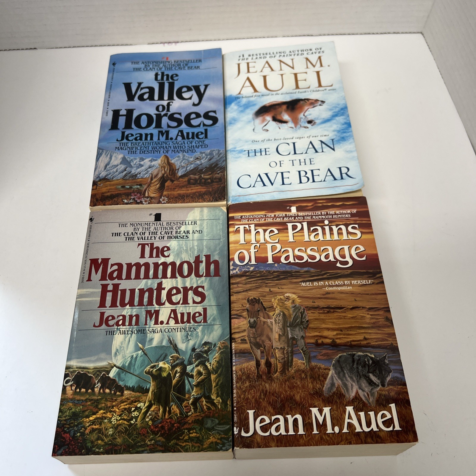 Jean M Auel 4 Book Lot Earth’s Children Clan, Valley, Plains, Mammoth PB