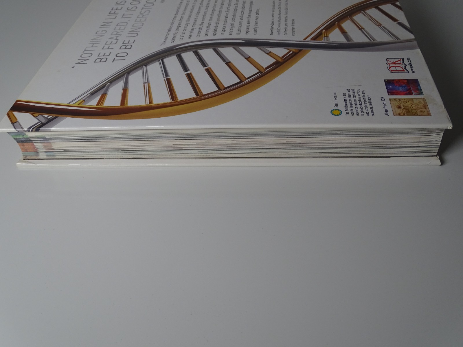 „Science: The Definitive Visual Guide / 512 Pages / Published In 2016