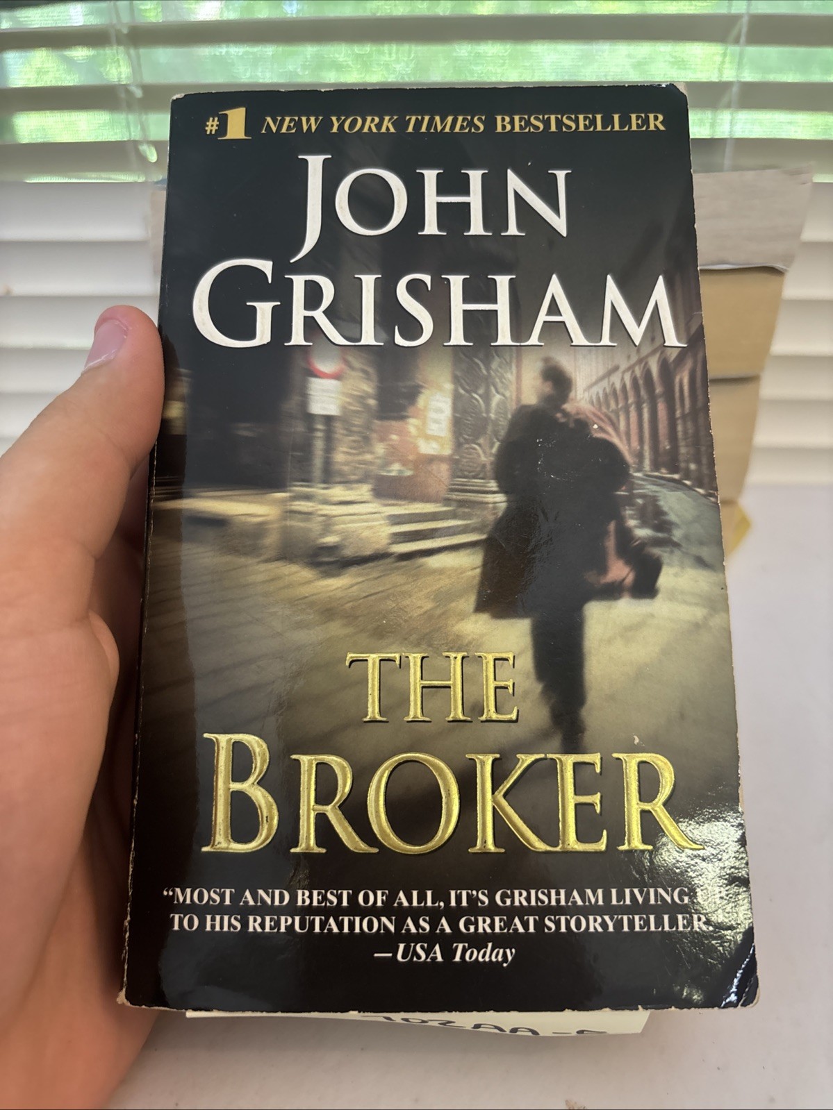 Lot of 10 – John Grisham – Mass paperback books – FREE SHIPPING