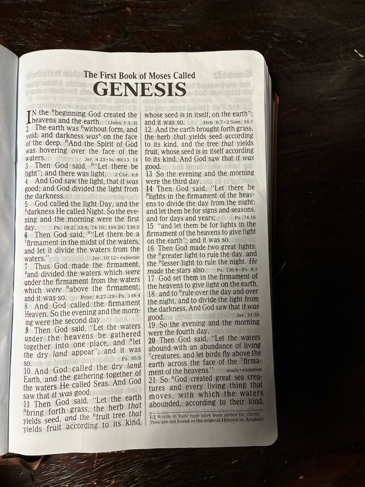 Brown Leathersoft NKJV Giant Print 16 Point