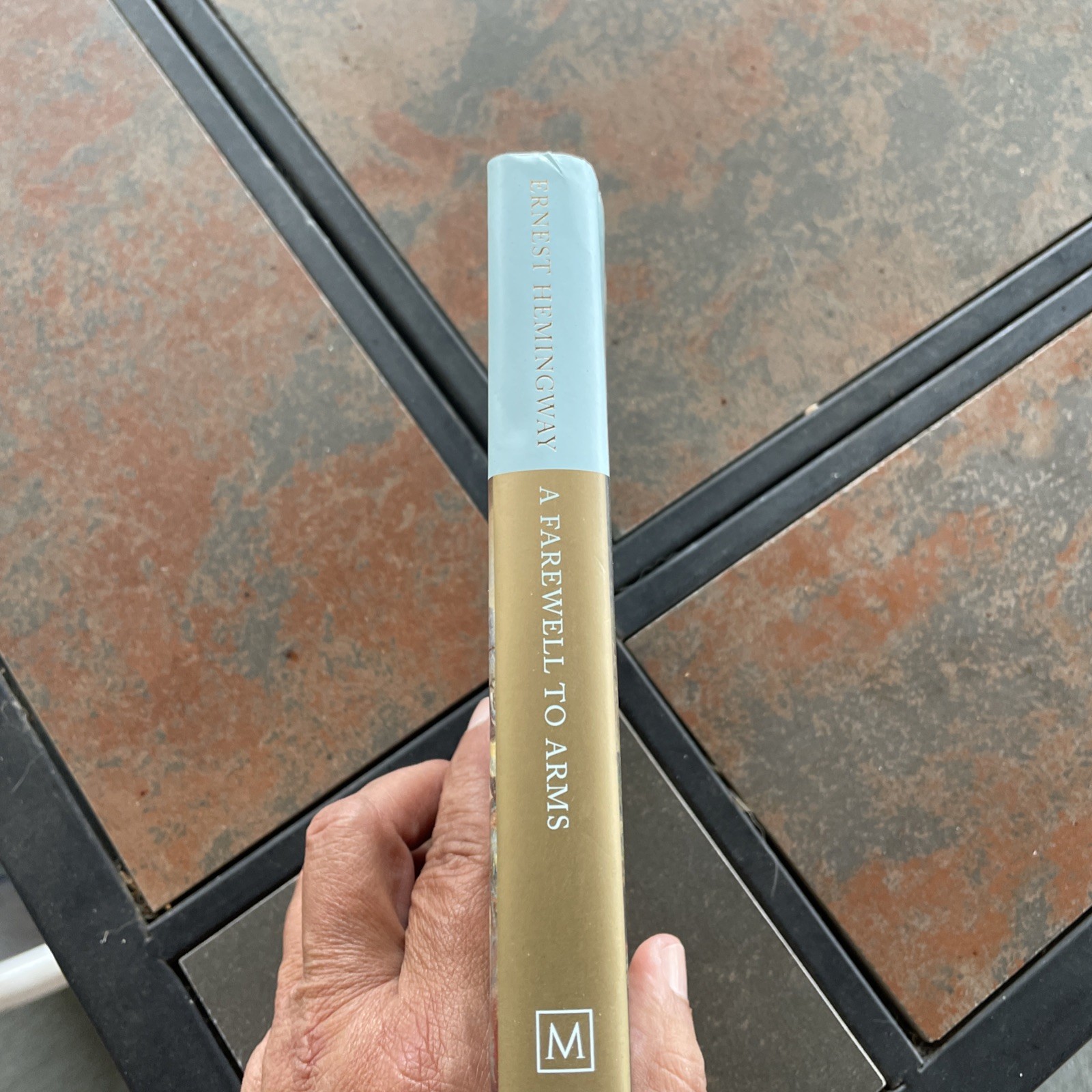 A Farewell to Arms (Macmillan Collector’s Library) by HEMINGWAY, Ernest.