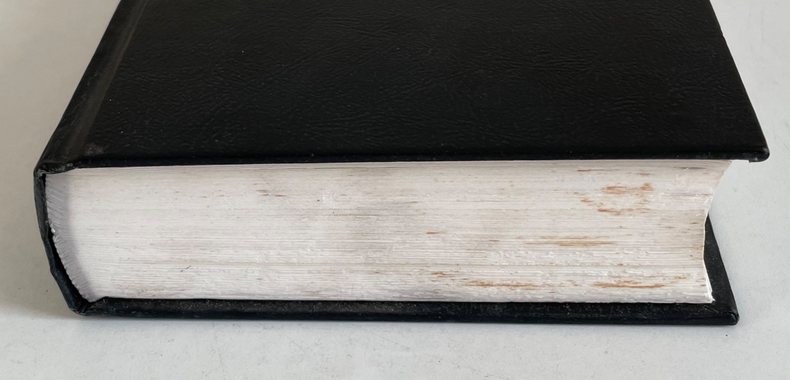 NEW WORLD TRANSLATION OF THE HOLY SCRIPTURES WatchTower Society Black Cover 1984