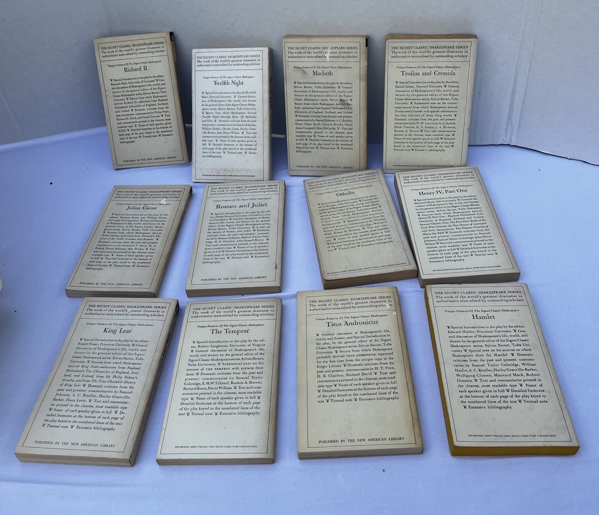 Book Lot: 12 Milton Glaser Cover Shakespeare Signet Classic Paperbacks, Good