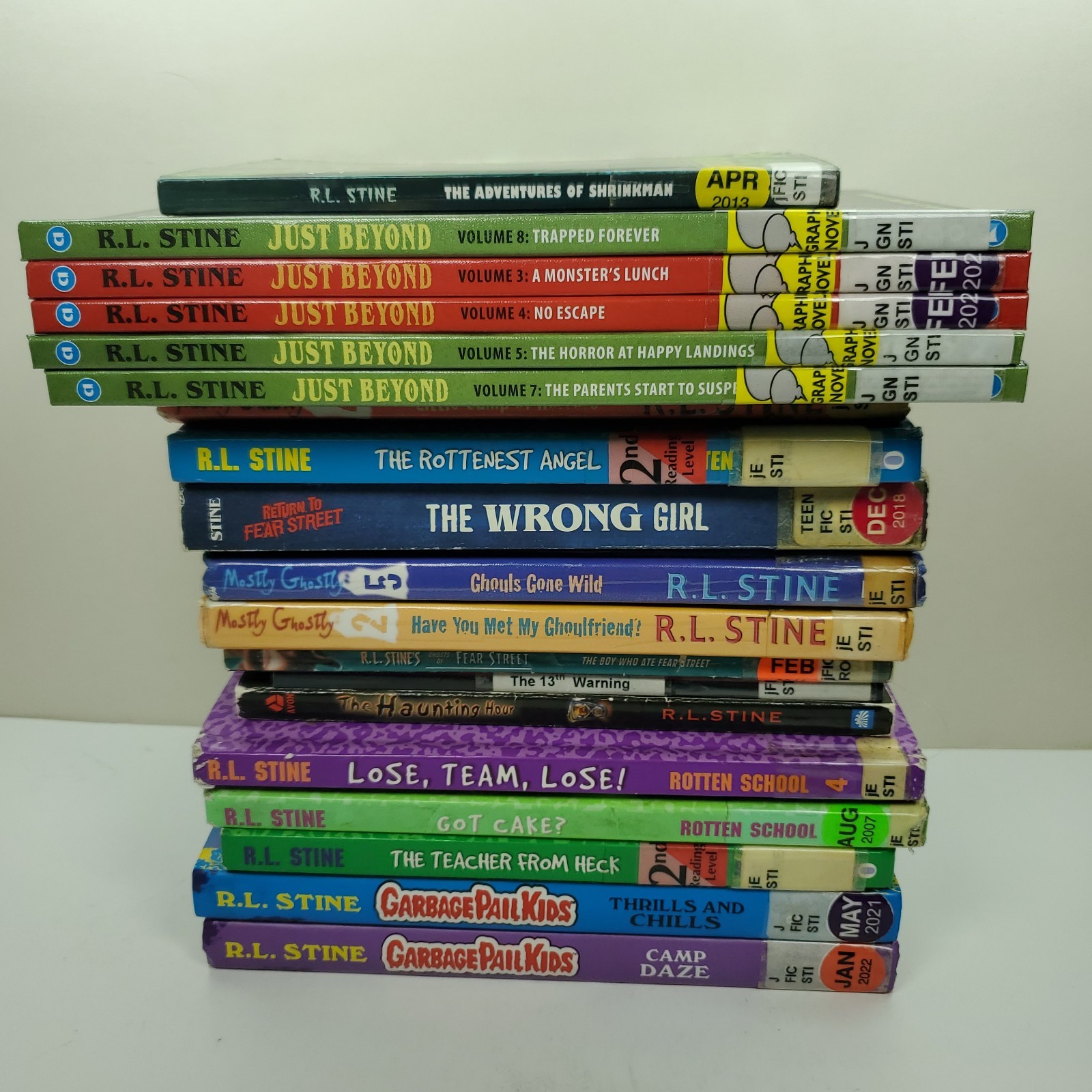R.L. Stine Book Lot, Garbage Pail Kids, Just Beyond, Rotten School, Fear Street
