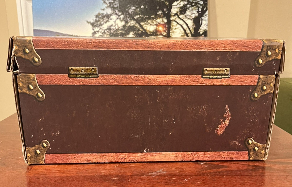 Harry Potter Boxed Set Hardcover 1-7 in Trunk Chest Limited Edition Bundle