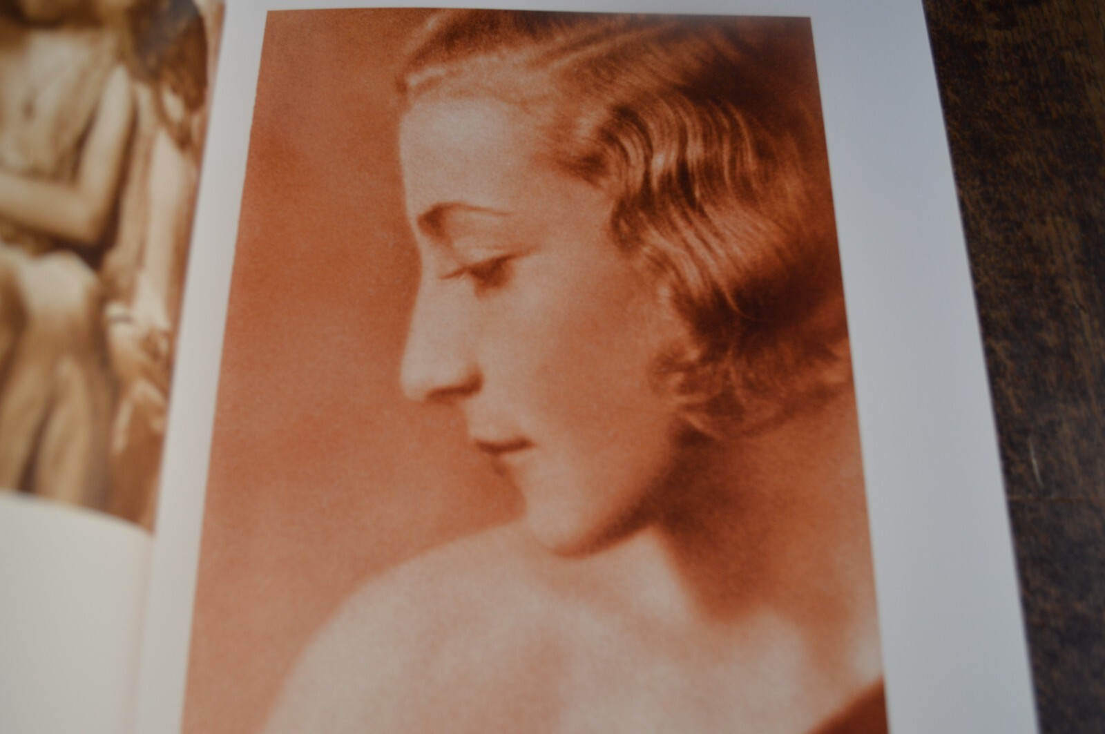 GREEK PHOTOGRAPHER NELLY DRESDEN ATHENS NEW YORK 104 PAGES ENGLISH & GERMAN BOOK