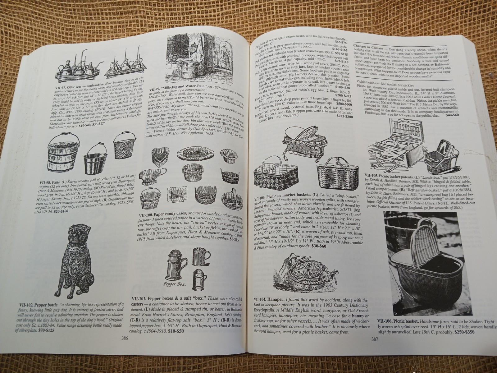 300 Years of Kitchen Collectibles : Identification and Value Guide; 4th ed.‘ PB
