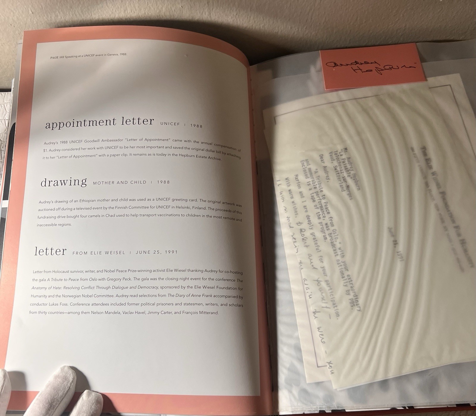 Audrey Hepburn Treasures 2006 Hardcover Complete Inserts Sean Ferrer Atria