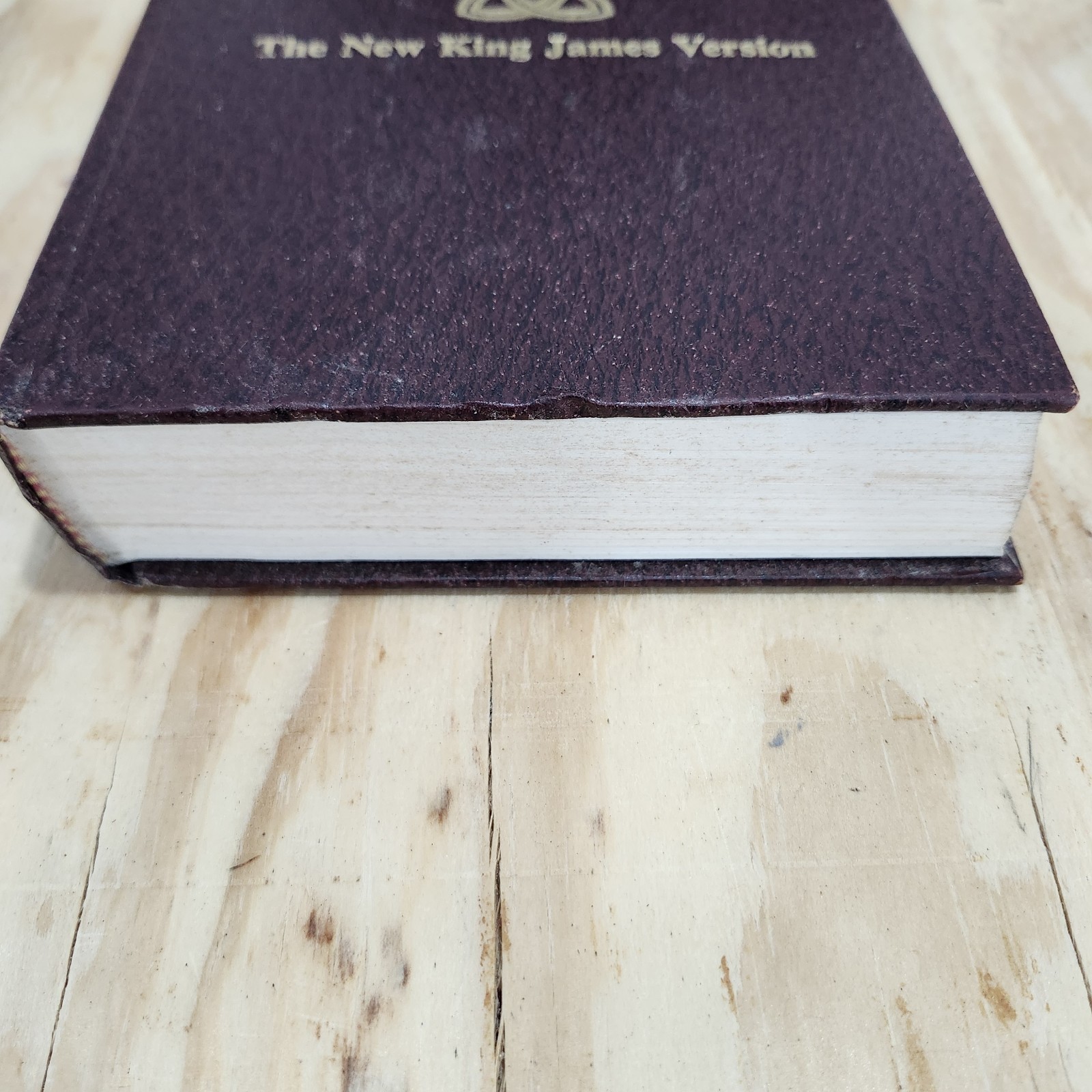 The Holy Bible The New King James Version Thomas Nelson Publishers 1982