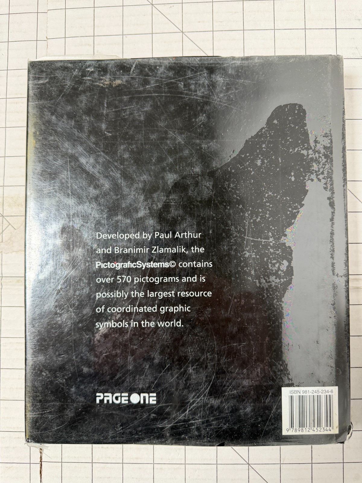 Wayfinding: PictograficSystems Nonverbal. Universal. by P. Arthur & B. Zlamalik