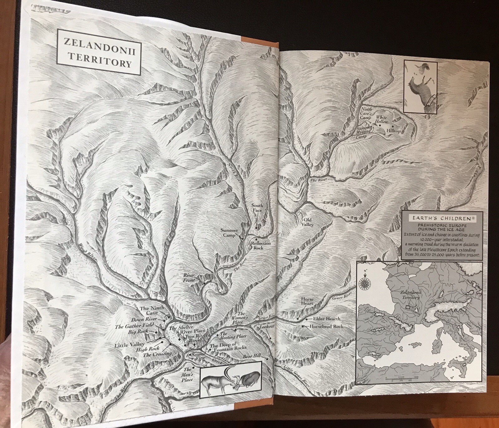 Earth’s Children Ser.: The Shelters of Stone by Jean M. Auel (2002,…
